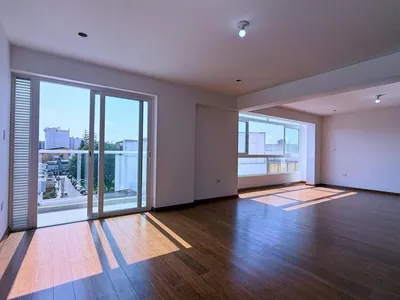 Departamento en venta · Av. Ernesto Montagne al 600 la Aurora, Miraflores · 174 m², 3 dorm.