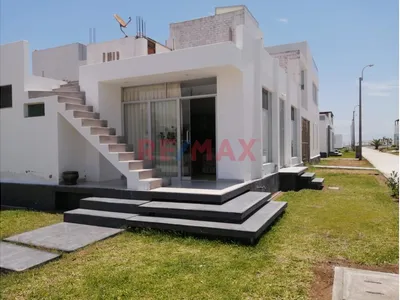Casa De Playa En Venta