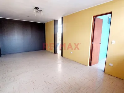 Alquiler de Casa en - Lima 8 Dormitorios 
