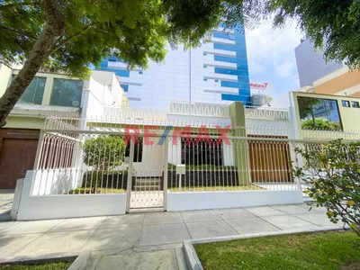 Venta de Casa en San Isidro - Lima 4 Dormitorios