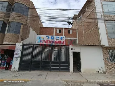 Se Vende Casa De 2 Pisos En Los Naranjos 280 Urb. Los Precursores - Chiclayo