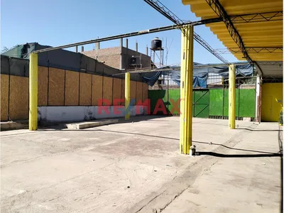 Se Alquila Local Comercial En La Angostura