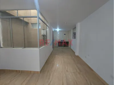 Departamento En Alquiler En Tercer Piso De Estreno En El Distrito De Carabayllo