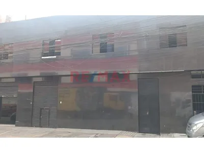 Local Comercial En Alquiler - Independencia