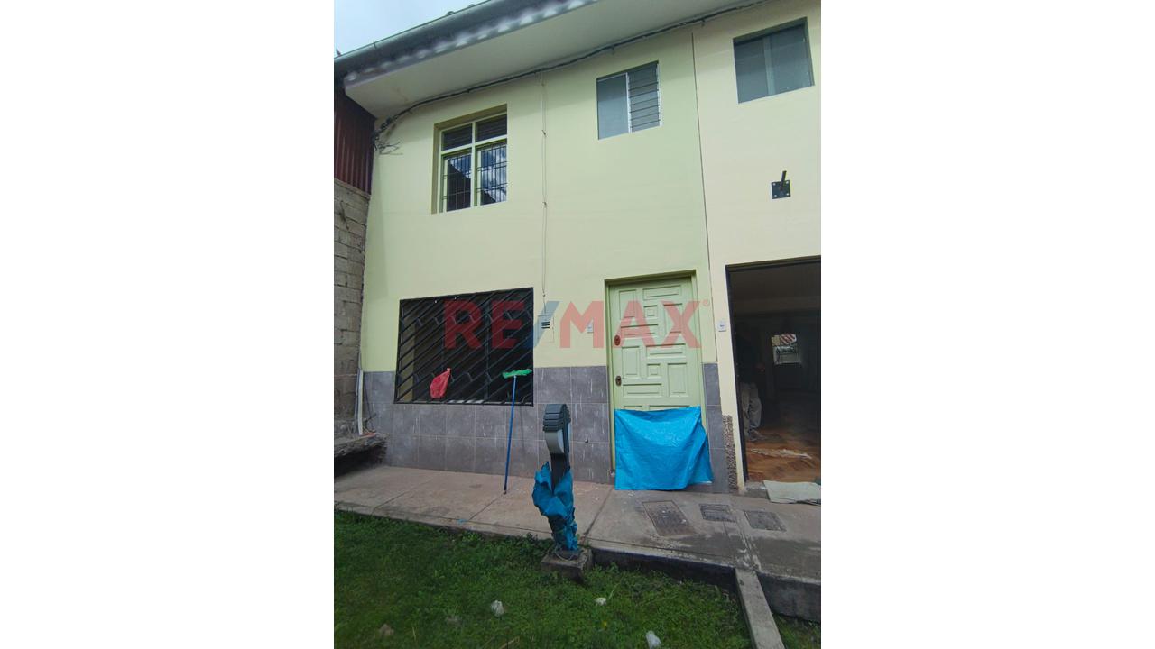 Imagina Invertir En Un Lugar Donde Todos Pasan… 🌟  🏡 Casa De 3 Pisos En Venta, Ubicación Estrategica