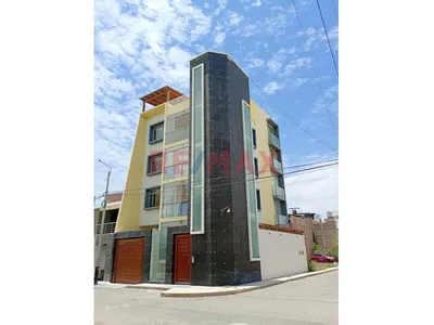 Se Vende Departamento-Duplex Miraflores Country Club