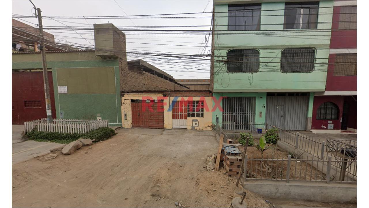 Venta De Propiedad Como Terreno En Ate