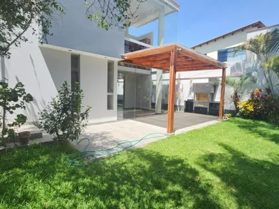 Venta de Casa en La Molina - Lima 4 Dormitorios