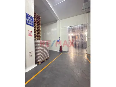Almacén Estratégico En Zona Comercial Consolidada — Mampuesto (Pay Pay) Trujillo