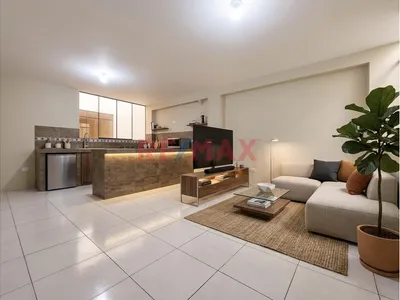 Departamento De 3 Dormitorios Y 2 Baños En Alquiler – Smp Límite Con Los Olivos