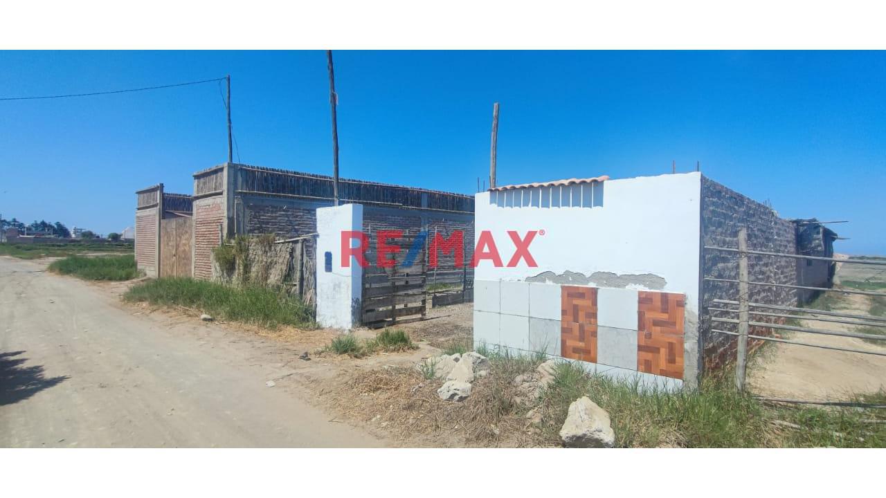 🌊🏡 ¡Precio De Ocasión! – Propiedad Con Salida Directa A La Playa 🌴☀️  📍 Catas – Punta De Bombón