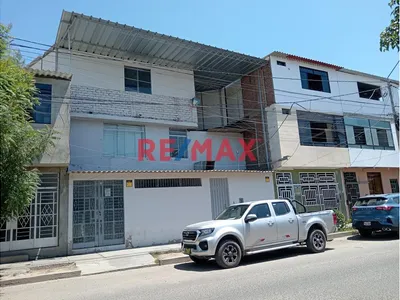 Local En Alquiler De 02 Niveles Para Oficinas Y Comerciales