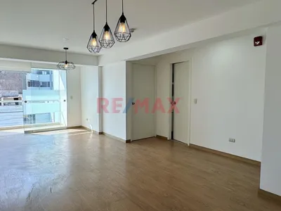 Alquiler De Departamento - Surquilo Límite Con San Isidro