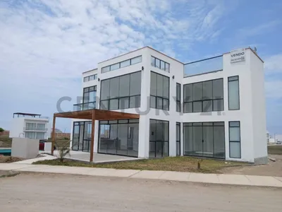 Venta de Casa de Playa en Cerro Azul - Cañete 5 Dormitorios