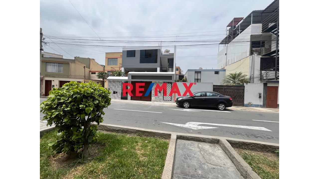 Alquiler Departamento – Cercado De Lima | 3Er Piso | 3 Dormitorios | 2 Baños