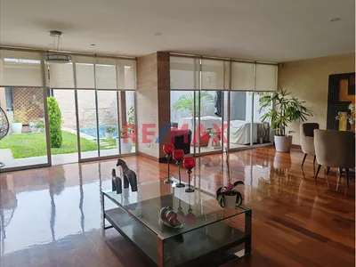 Vendo Casa En Zona Exclusiva De La Molina Con Piscina