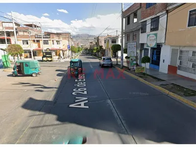 🏢 Casa En Venta – Av. 26 De Enero Cdra. 5