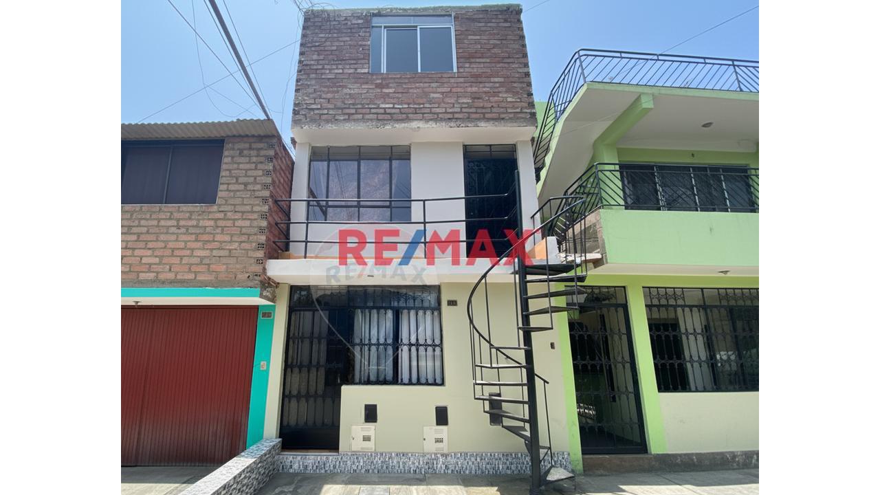 Venta De Casa De 3 Pisos- Comas Ideal Para Inversionista