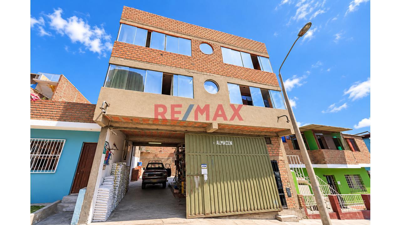 Vendo Casa De 4 Pisos + Local Comercial Ferretero En Independencia – Tahuantinsuyo! 🏗️🔹