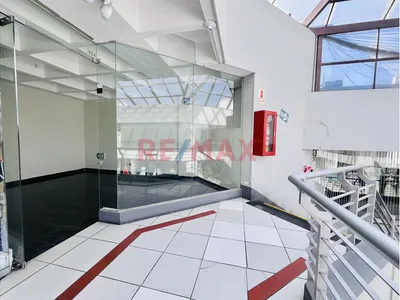 Local Comercial/Oficina - Centro Comercial Panorámico – Calle Mercaderes