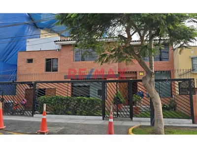Se Vende Casa Ideal Para Empresa O Proyecto En San Isidro
