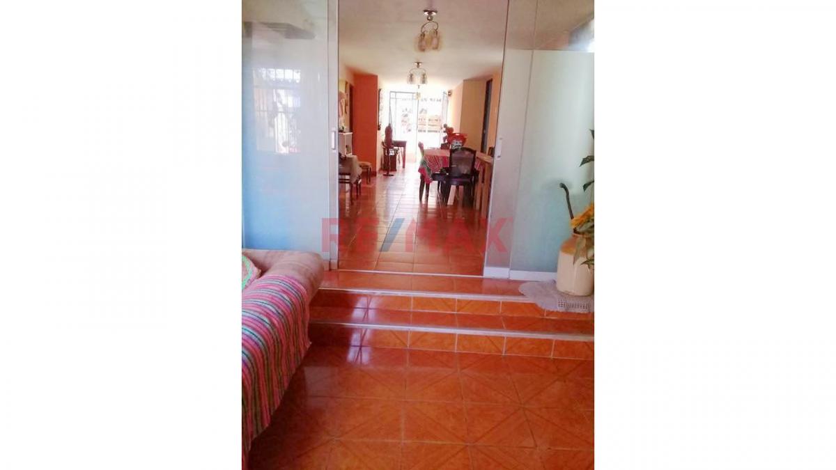 Venta de Casa en San Juan de Miraflores - Lima 14 Dormitorios 