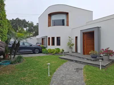 Venta de Casa en La Molina - Lima 5 Dormitorios
