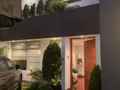 Venta de Casa en Santiago de Surco - Lima 3 Dormitorios