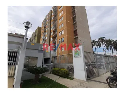 Alquiler De Departamento 1005- En Condominio Alameda Santa Ana - Con Ascensor