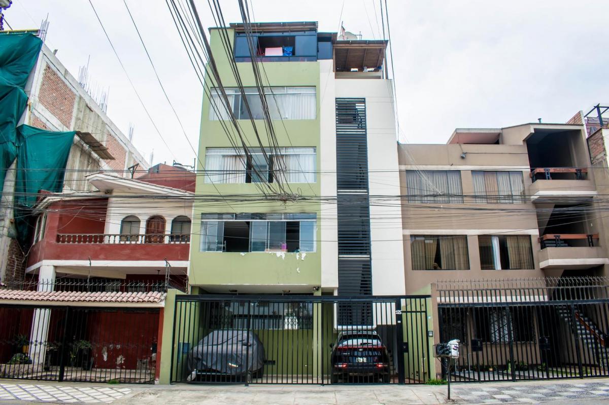 Venta de Departamento en Ate - Lima 4 Dormitorios 