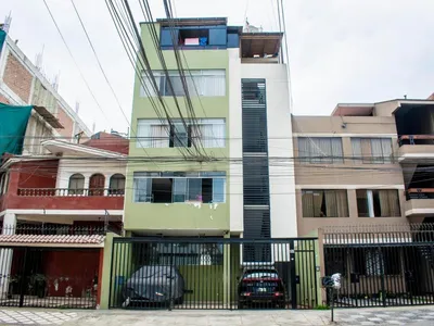 Venta de Departamento en Ate - Lima 4 Dormitorios