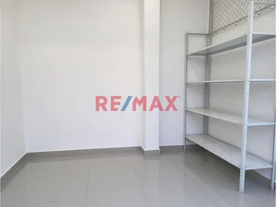 Alquilo  Local Comerciales Media Cuadra De La Avenida Jesús Zona Comercial Cerca Al Ovalo
