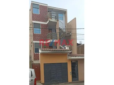 Se Vende Esta Propiedad - ¡Vive En Uno Y Alquila Los Demás! Edificio Multifamiliar Con Cochera