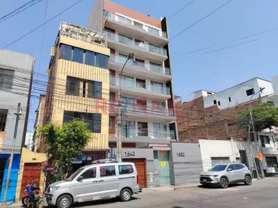 Venta de Departamento en Lince - Lima 4 Dormitorios