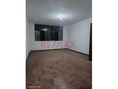 Se Alquila Departamento En Lince