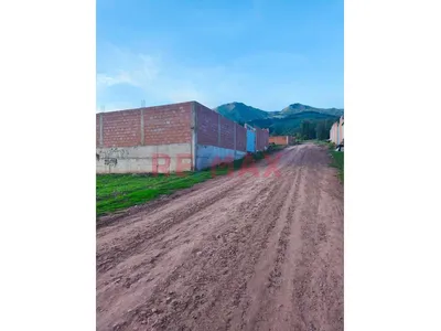 🏗️ Alquiler De Amplio Canchón – San Jerónimo