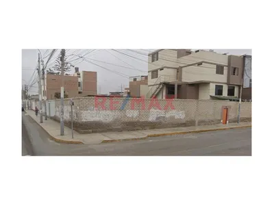 Venta De Terreno Con Acciones Y Derechos En Esquina
