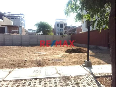 Exclusivo Venta! Terreno De 200 M² En Condominio Privado Urb. Miraflores Country Club Mz Ae3 Lote 6 Precio: $ 59,500 Usd