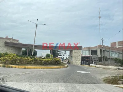 Vendo Terreno En Altos Del Valle 5Ta Etapa De:90 M2 A: S/.120,000