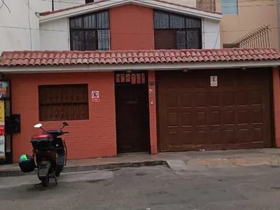 Venta de Casa en San Miguel - Lima 6 Dormitorios 