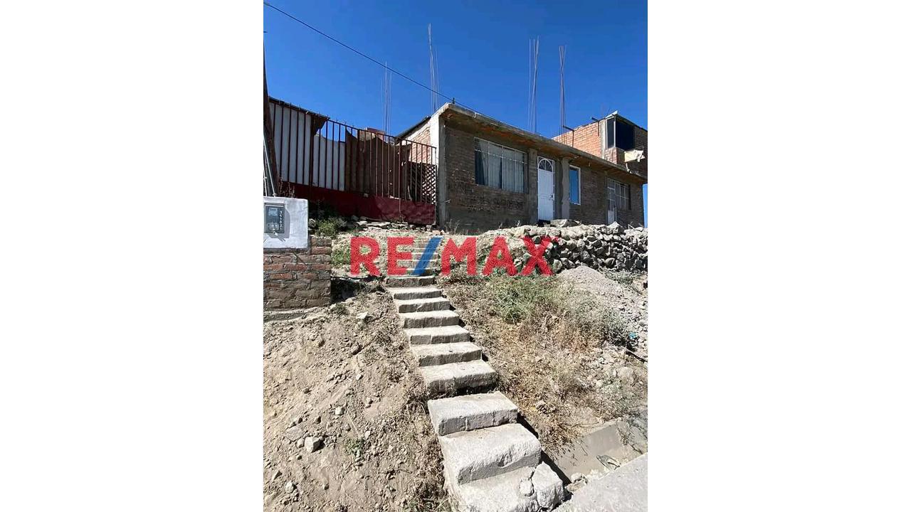 Casa En Alquiler, Entre El Limite De Characato Y Sabandia