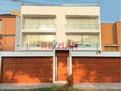 🏡 Dúplex + Terraza En La Molina | 278 M² | Como Nuevo
