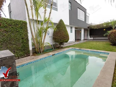 Venta de Casa en La Molina - Lima 4 Dormitorios 