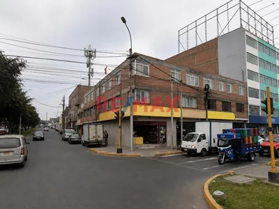 Local Comercial En Esquina, Con Alta Exposición Y Flujo Permanente De Clientes – 76 M² | Av. Circunvalación, San Luis