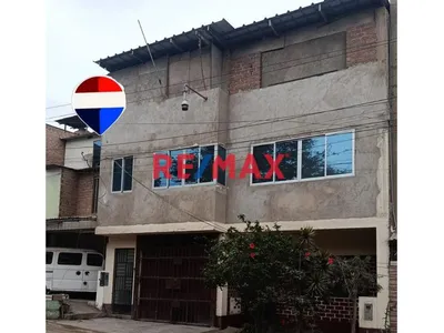 En Alquiler Dpto. Frente A Parque En Villa Maria  Del Triunfo