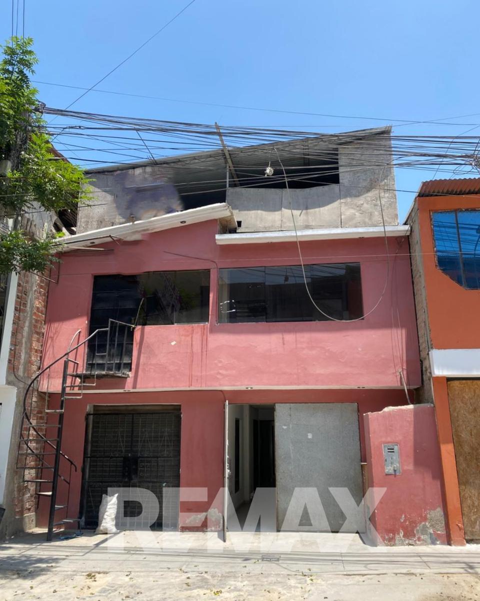 Venta de Casa en Villa El Salvador - Lima 7 Dormitorios 