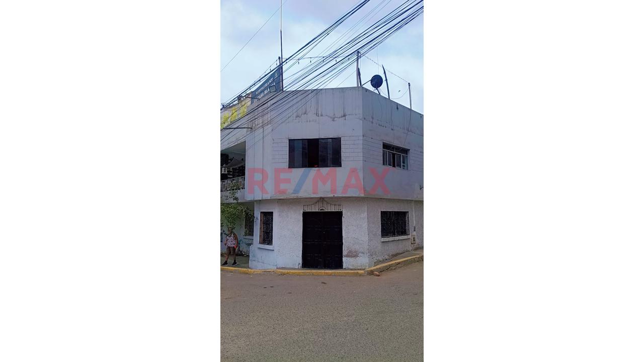 🏠🔥 ¡Oportunidad Única De Inversión En Independencia! 🔥🏠  📍 Casa–Terreno En Esquina | Ubicación Estratégica