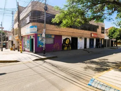 Venta de Local Comercial en Los Olivos - Lima 0 Dormitorio 