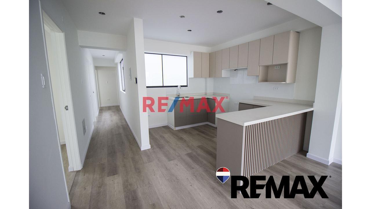 Se Vende Departamento Tercer Piso Estreno Frente A Parque San Juan De Miraflores