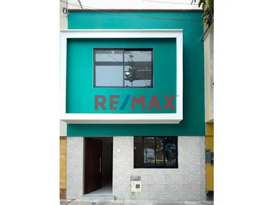 Venta Hermoso Triplex En El Cercado De Lima